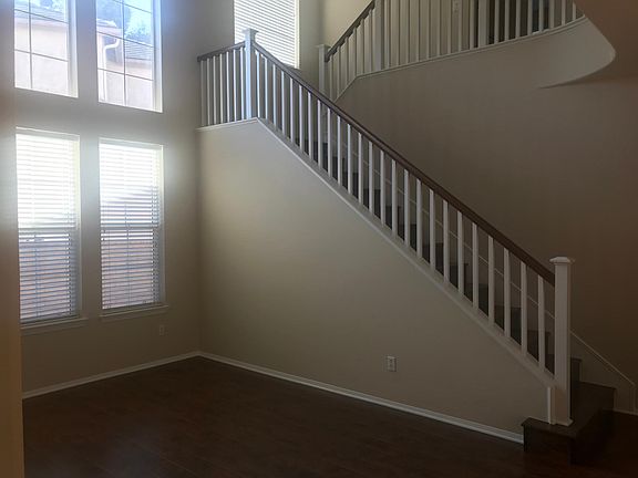 5th image of 24355 Mira Vista St