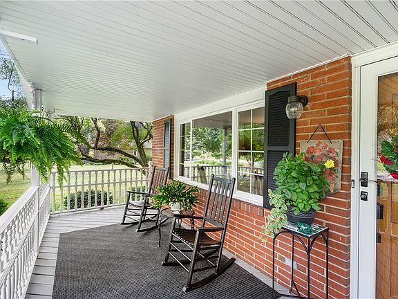 2nd image of 2990 Chautauqua Dr