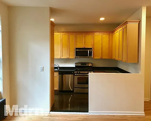 Rented by Mdrn Residential | media 12