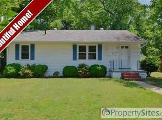 39 Twin Oaks Dr, Hampton, VA 23666