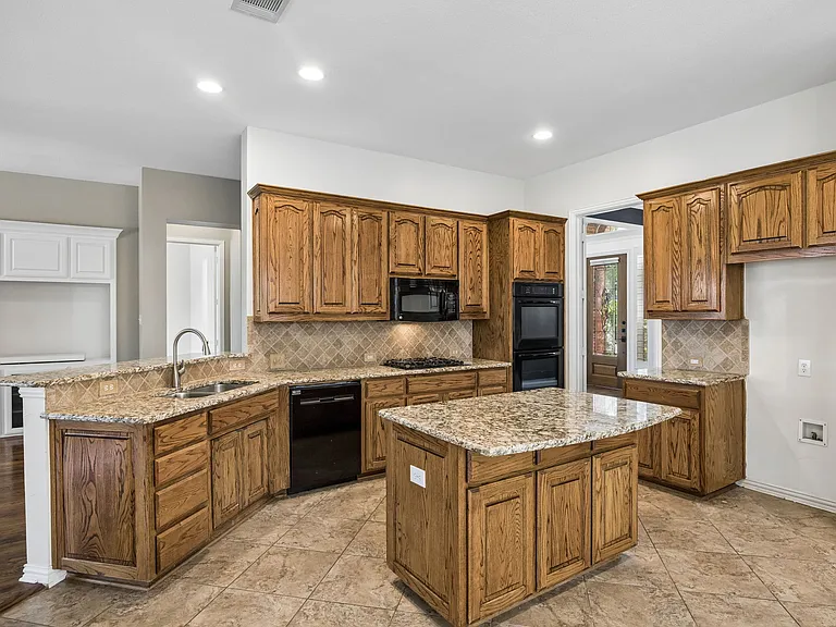 1613 Long Prairie Ct — Photo 15