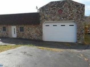1359 Farmington Ave, Pottstown, PA 19464