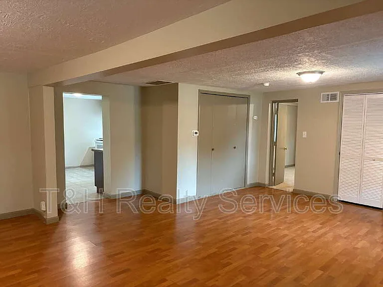 3368 Clover Dr — Photo 8