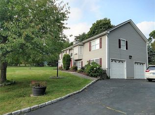 24 Ledgemere Dr, Danbury, CT 06811