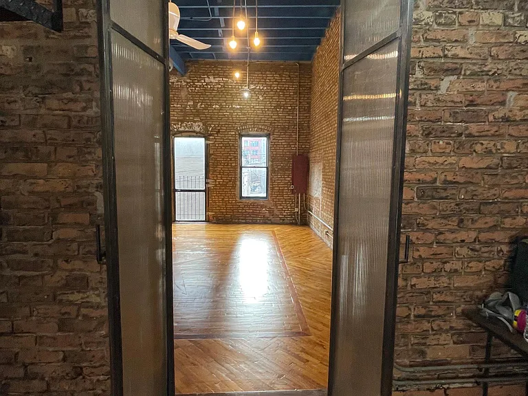 1111 W Randolph St #2 — Photo 16