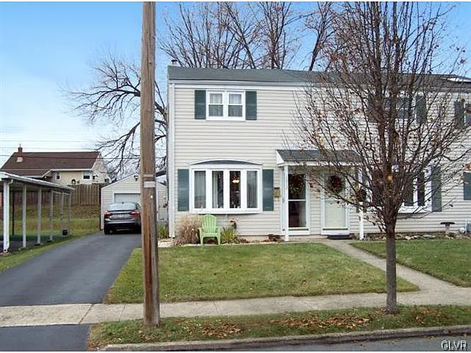 1512 Valley Rd photo 1
