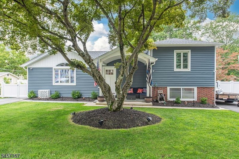 1st image of 18 Clover Place
