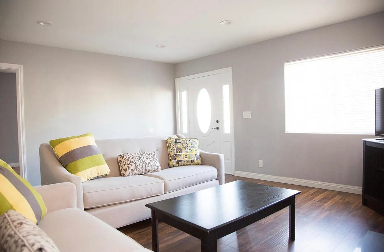 5 bed, 1600 sqft, $850 — Photo 4
