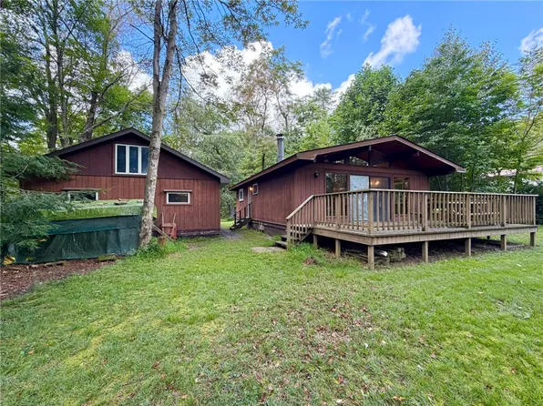 188 Sky Top Rd, Acme, PA 15610