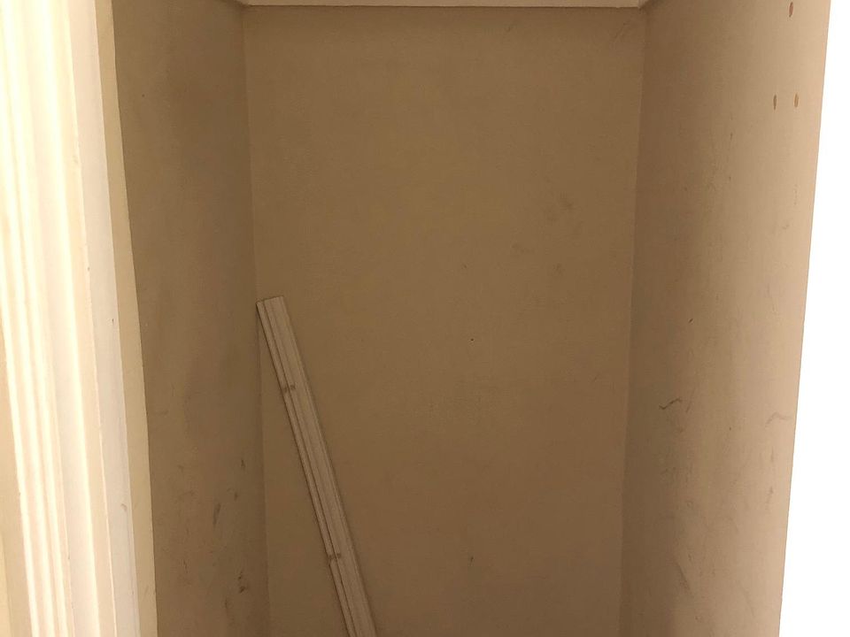1st image of 1000 Powell St APT 38