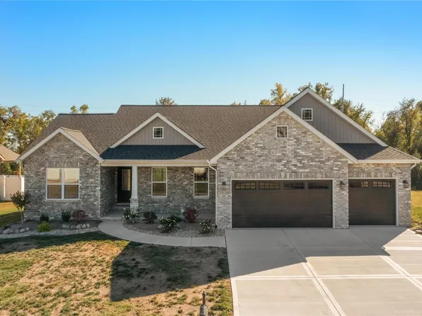 217 Emerald Way W, Granite City, IL 62040