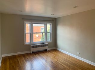 7516 N Ridge Blvd #3, Chicago, IL 60645