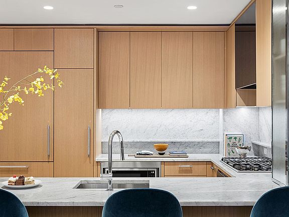 3rd image of 300 W 122nd St #3A