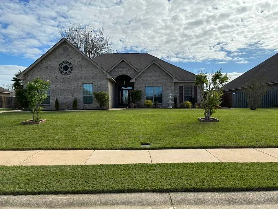 23832 Limerick Ln