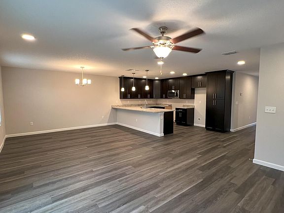 4th image of 4213 MATADOR Drive