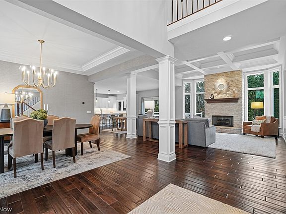 5th image of 2550 Botanica Ln