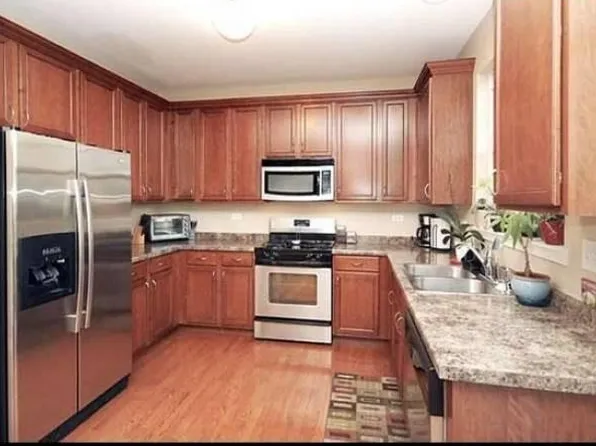 3409 Kentshire Cir, Aurora, IL 60504