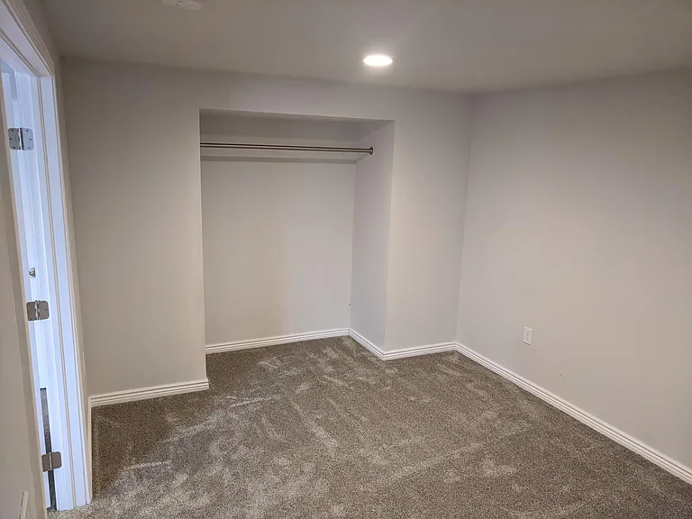 9045 Rochester Dr — Photo 65