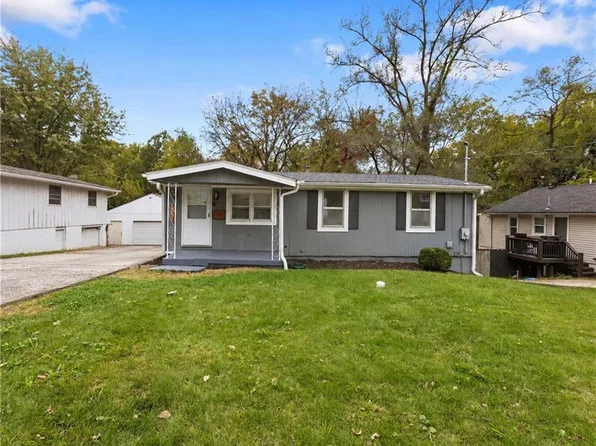 1226 S Spring St, Independence, MO 64055