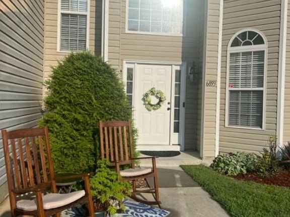 3rd image of 6893 Lakeside Dr