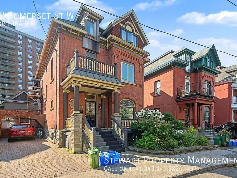 12 Somerset St W #2 — Photo 1