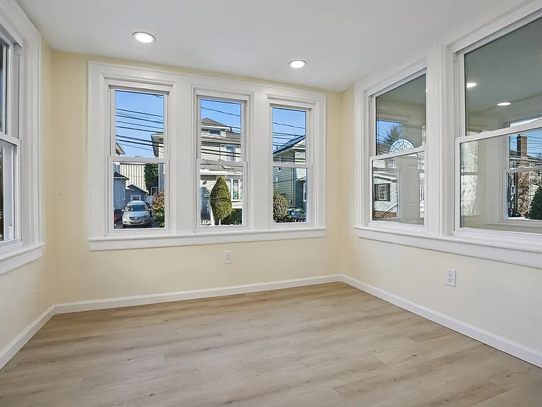 4 Lincoln Pl — Photo 5