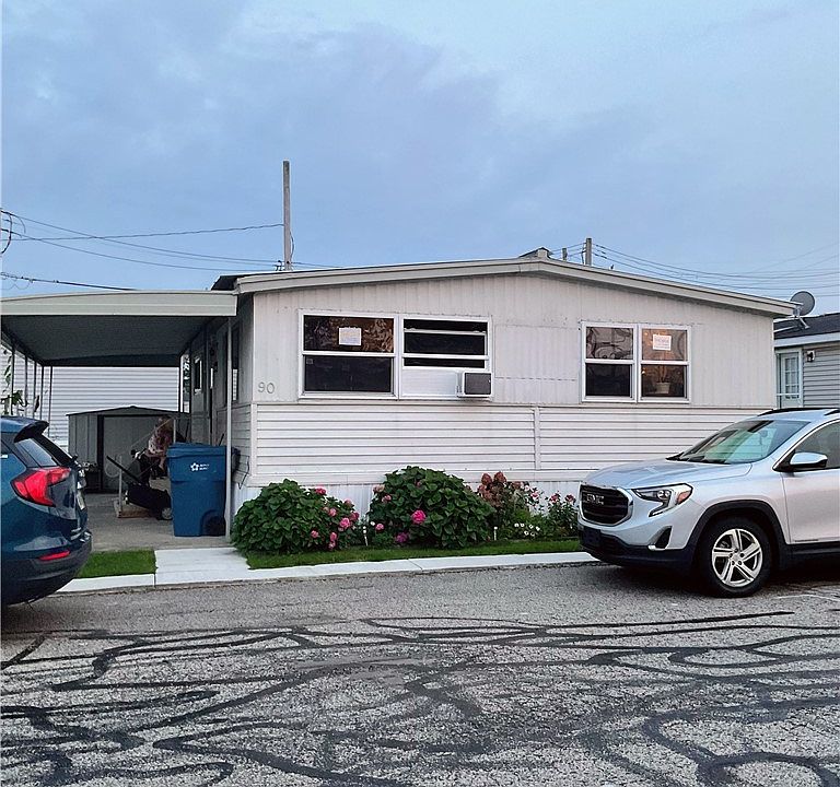 1st image of 25021 Aurora Rd Trailer 90