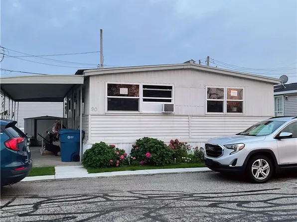 25021 Aurora Rd Trailer 90, Bedford Heights, OH 44146