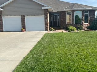 2511 W 36th Street Pl, Kearney, NE 68845