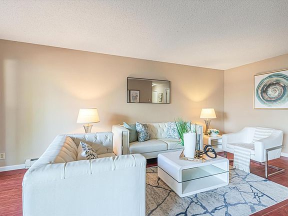 5th image of 121 Buckingham Dr Unit 45