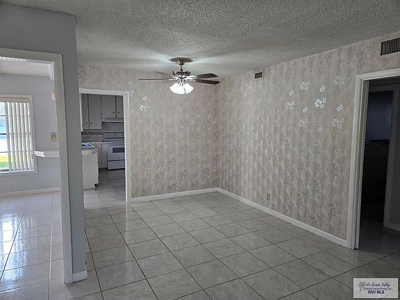 3rd image of 133 Highland Dr