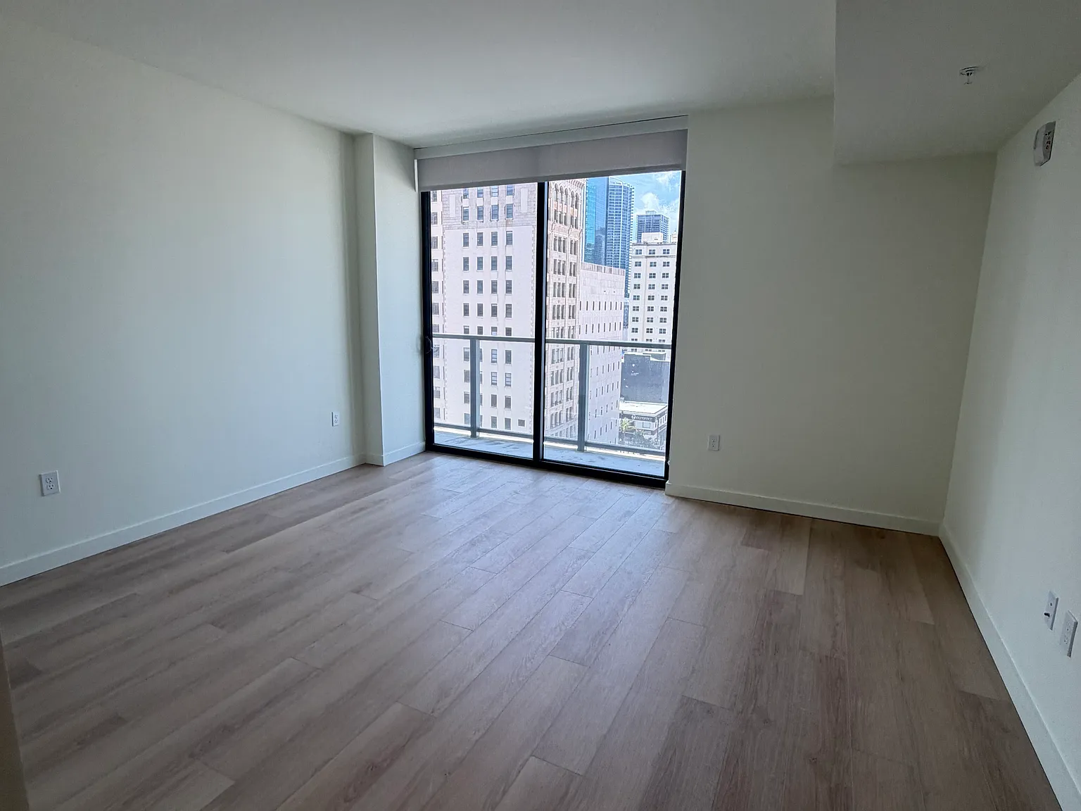 Studio, 410 sqft, $1,980 — Photo 3