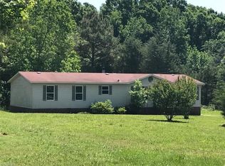 8102 Bird Dog Ln, Snow Camp, NC 27349
