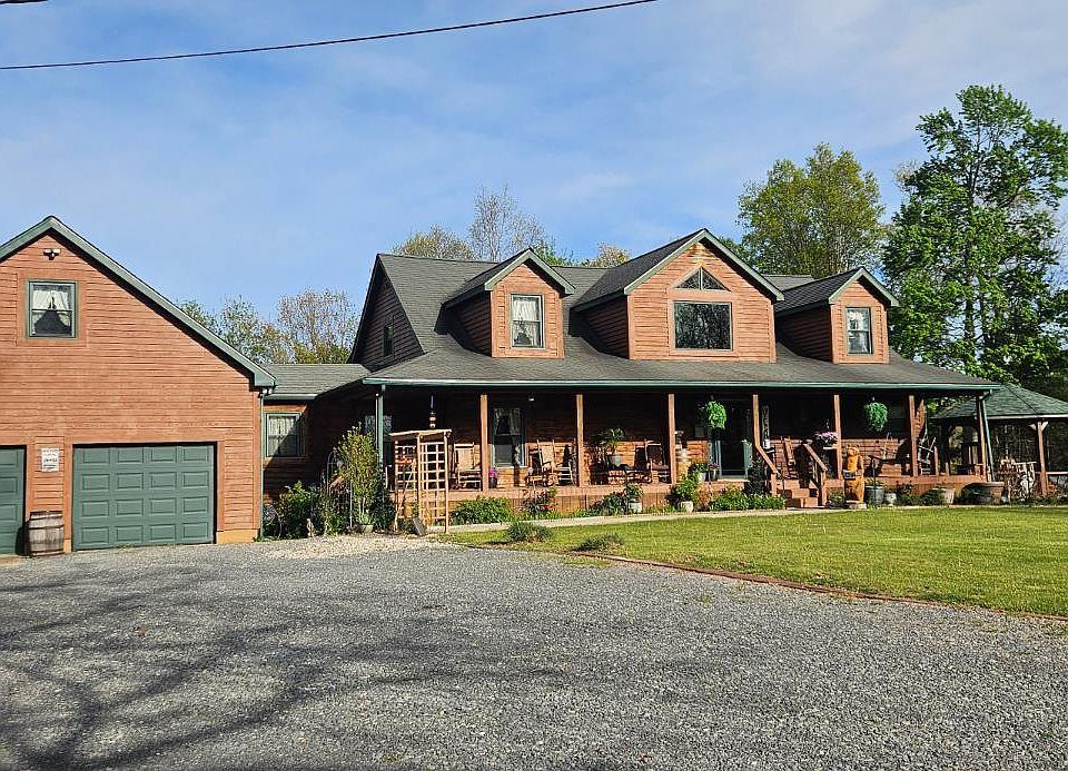 1st image of 124 Cass Ln