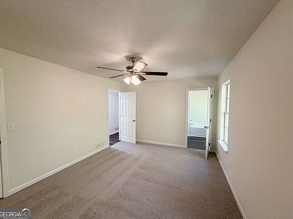 4th image of 416 Busby Ln