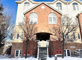 55 Steele Park Poin, Ottawa, ON K1J 0J2