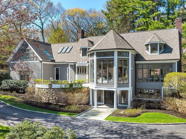 1 Graystone Ln, Weston, MA 02493
