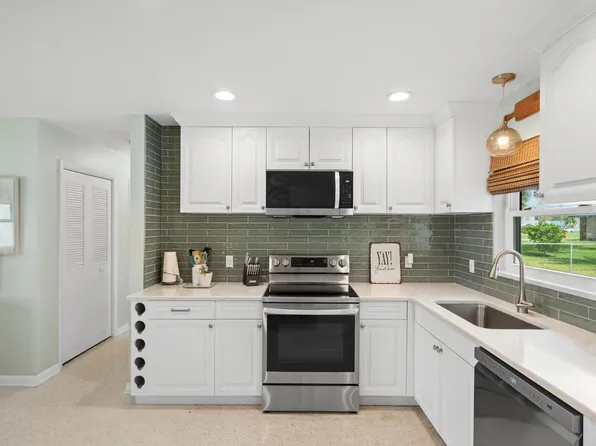 1621 Frances Avenue, Fort Pierce, FL 34949