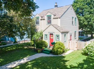 2764 S 46th St, Milwaukee, WI 53219