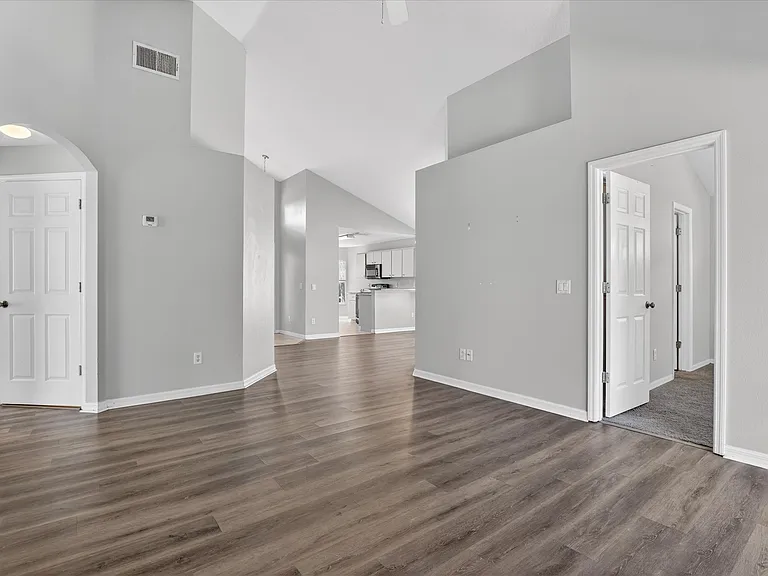 931 Emerald Green Ct — Photo 13