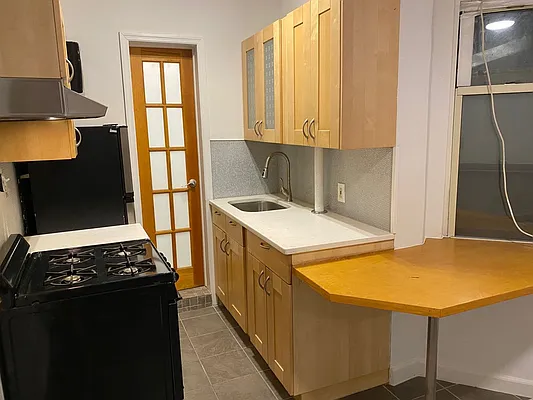 Rented by Performing Assets Corp | media 4