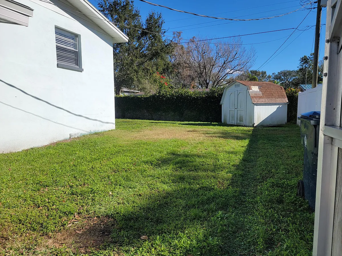 Building Photo - 4514 S Gaines Rd