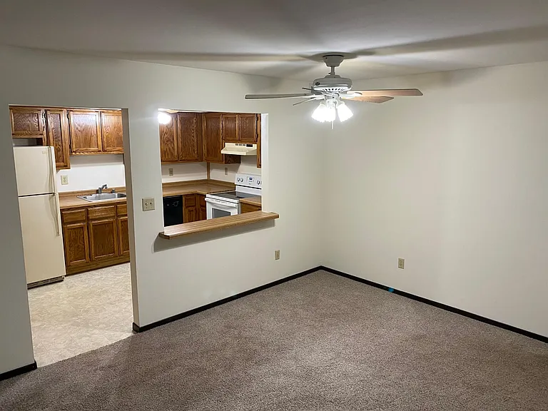 N92W7010 Evergreen Ct — Photo 10