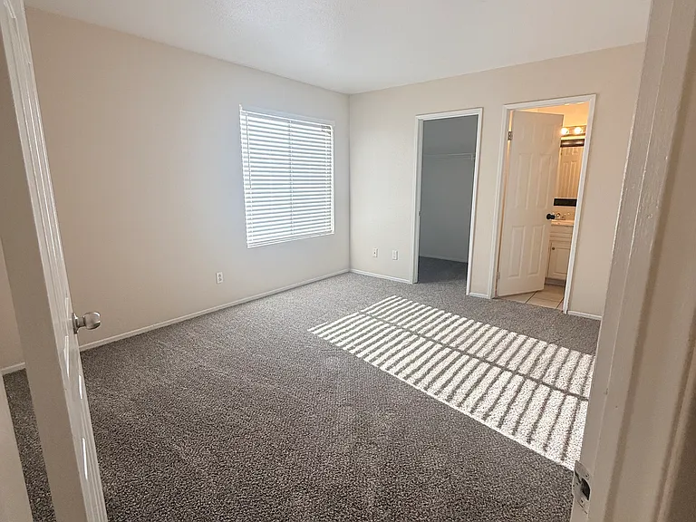 461 Westminster Pl #B — Photo 9