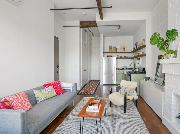 940 Fulton Street PHD image 2 of 8