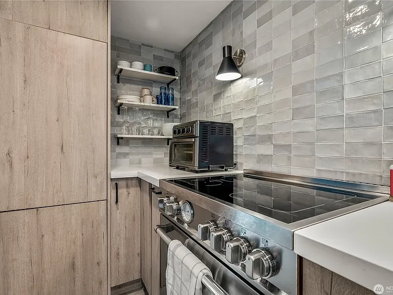 1000 Union St #401 — Photo 6