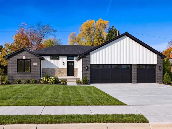 45215 Fairchild Rd, Macomb, MI 48042