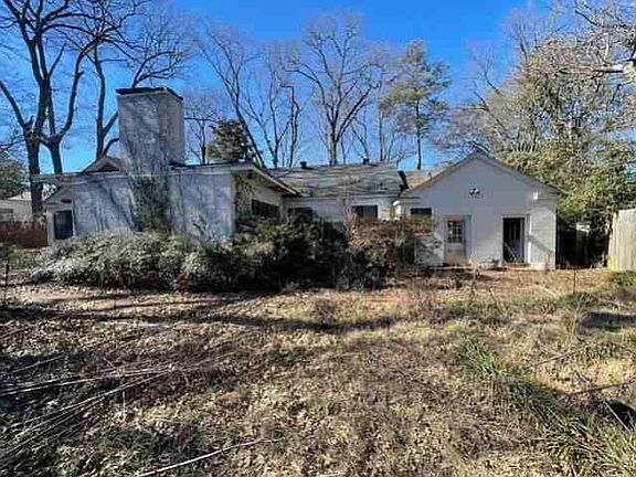 2nd image of 1310 Country Club Rd