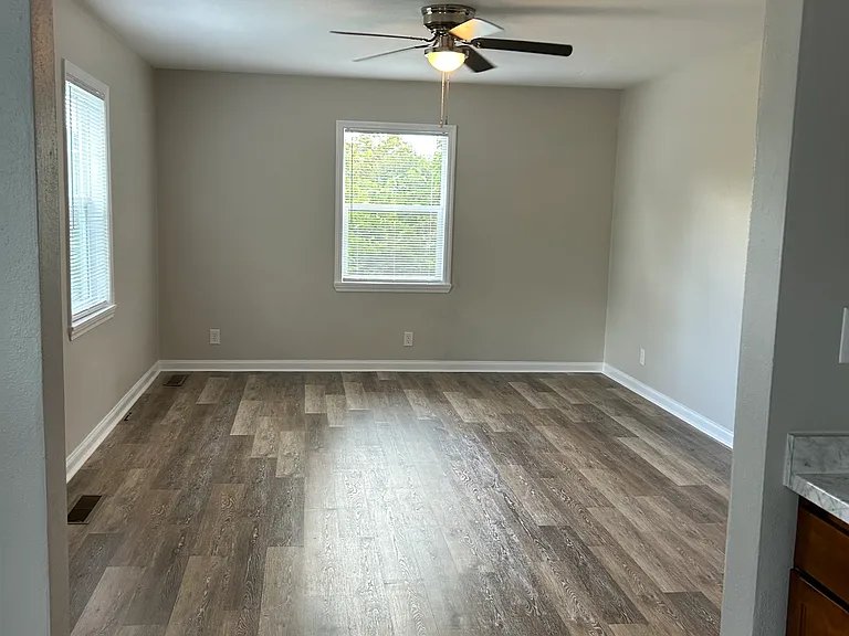 1000 McHann Dr — Photo 12
