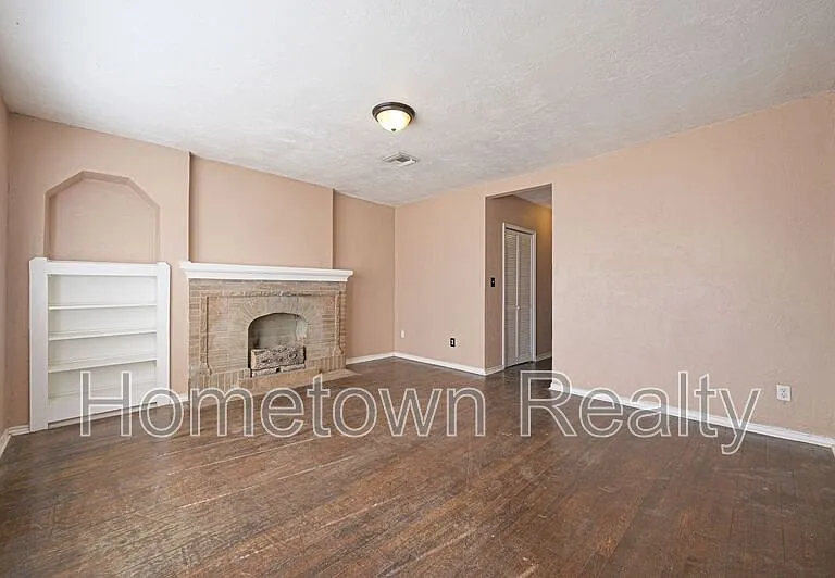 1605 NW 29th St — Photo 5